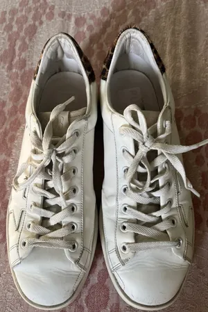 Authentic Golden Goose Superstars thumbnail 2