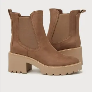 DV by Dolce Vita NWT - Tobias Taupe Chelsea Boots – Size 9.5 – New In Box thumbnail 4