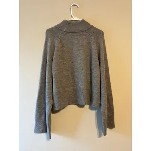 Quince Australian Merino Wool Cropped Mock Neck Sweater in Heather Grey Size L thumbnail 7