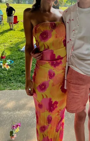 Pretty Little Thing Maxi Pleated Multi Watercolor Strapless Dress thumbnail 3