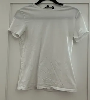 Theory Basic White T-Shirt Size Small thumbnail 1