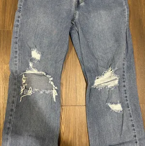 Wild Fable Distressed Jeans thumbnail 3