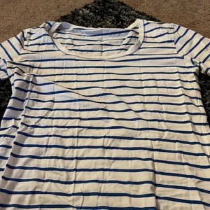 Lululemon blue and white‎ top S thumbnail 4