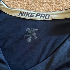 Nike pro‎ blue top M thumbnail 6