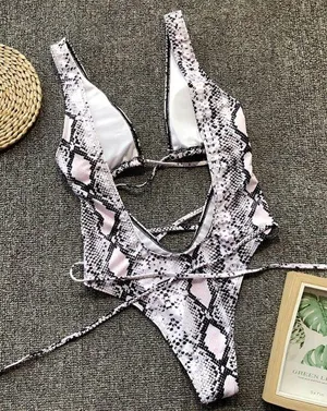 B44 Womens SnakePrint Cutout Swimsuit Size Medium thumbnail 3