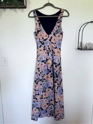 Showpo Jenibelle Floral Print High Neck V Back Sleeveless Midi Dress Size 4 thumbnail 2
