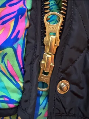 Lilly Pulitzer Getaway Black Quilted Vest Floral Lining Gold Hardware L thumbnail 7