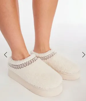 Shoedazzle Platform Fuzzies thumbnail 1