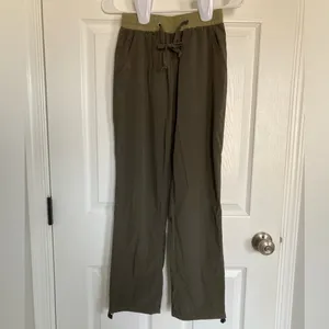 Hiking pants Size 26 thumbnail 2