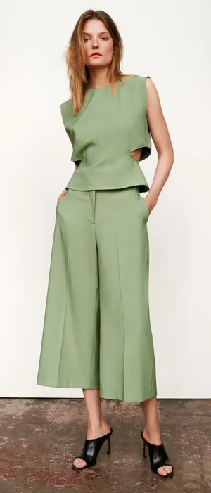 Zara, Crepe Cut-Out Top Size Small thumbnail 1