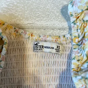 Hollister Smocked Floral mini Dress thumbnail 7