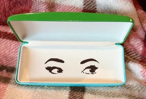 Kate Spade‎ New York Green Turquoise Hard Shell Eyeglass Case Winking Eyes thumbnail 1