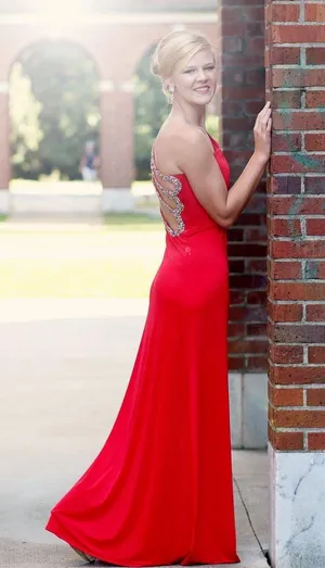La Femme Red Formal Dress thumbnail 1
