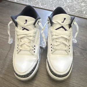 Air Jordan 3 Dark Iris thumbnail 1
