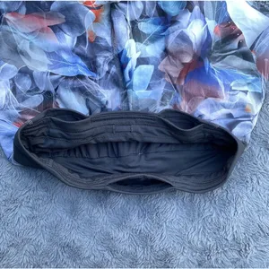 Lululemon Fast Free Short 3" Sz 4 Reflective Classic Fit Floral Multi Print Grey thumbnail 9