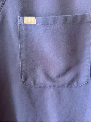 Figs Casma Three-Pocket Scrub Top Navy Blue Size XL thumbnail 5