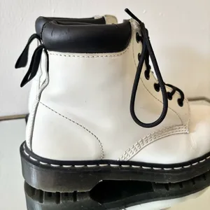 Dr. Martens White Leather Boots Size 8 thumbnail 7