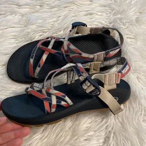 Chacos SANDALS size 9 excellent condition see all photos (P8) thumbnail 1