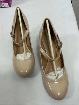 Womans New In Box City Classified Kaylee Mary Jane Pumps Size 8 Beige thumbnail 1