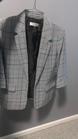 Kasper Gray & Black Glen Plaid Long Blazer with Subtle Green Windowpane thumbnail 4