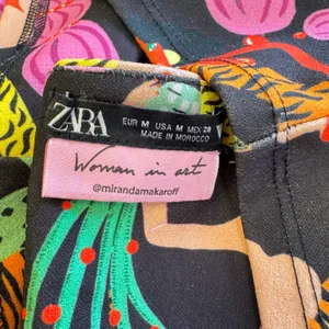 Zara Miranda Makaroff Woman in Art Graphic‎ Crop Top Multi Color Size M 1131/152 thumbnail 5