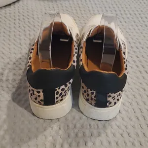 Dolce Vita Aris Sneakers with elastic ties Size 6.5 (#3) thumbnail 3