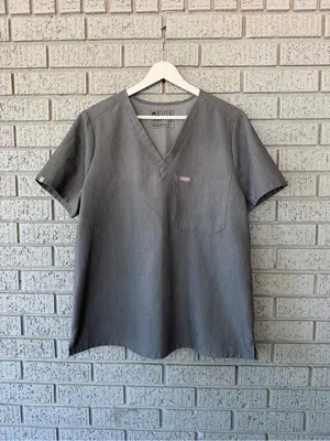 Figs Catarina One Pocket Scrub Top Graphite Grey Size Large thumbnail 3