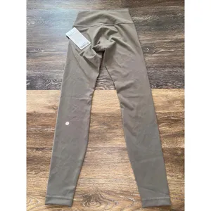 Lululemon Wunder Train High Rise 28” Warm Ash Grey Size 6 NWT thumbnail 3