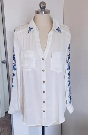 White And Blue Top  thumbnail 1