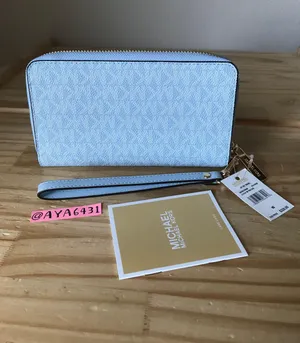 Michael Kors Wallet thumbnail 2