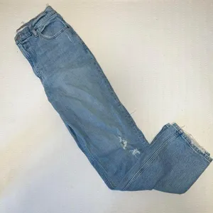 Abercrombie and Fitch 90s Distressed Straight Ultra High Rise Jeans thumbnail 5