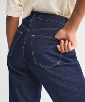 Abercrombie Curve Love High-Rise 90s Relaxed Jeans thumbnail 4