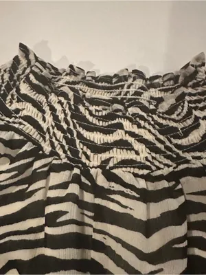 NWOT J. Crew Black and White Smocked Zebra Top. Sz Medium thumbnail 4