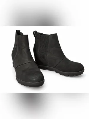 Sorel black wedge Chelsea ankle boots in very good preowned condition. thumbnail 5