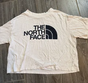 The North Face Light White Short Sleeve Cropped Tee with Black Logo size small thumbnail 1