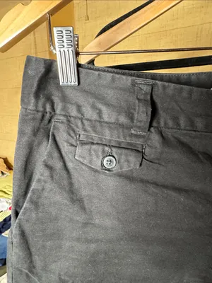 LOFT Riviera Black Cotton Chino Shorts Size 6 thumbnail 5