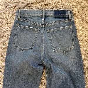 Abercrombie Ultra High Rise 90s Straight Jean thumbnail 8