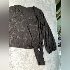 Madewell Black Floral Women's wrap Top large blouse thumbnail 3