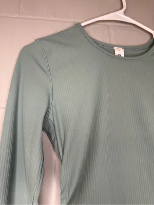 Lululemon All It Takes Back-Twist Ribbed Long-Sleeve Shirt in Crater Blue Size 6 thumbnail 5