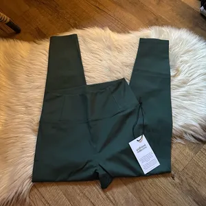 GIRLFRIEND COLLECTIVE High-Rise Compression 7/8 Leggings In Moss Green thumbnail 5