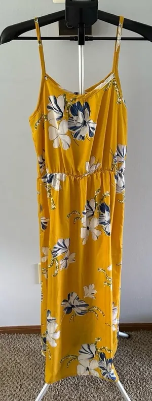 Women's Yellow floral midi spaghetti strap dress size Medium‎ thumbnail 1