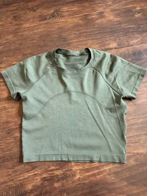 Lululemon Swiftly Cropped Tech Short Sleeve thumbnail 4