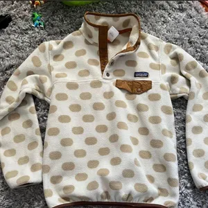 Patagonia Beige Polka Dot Synchilla Pull Over Size Xs thumbnail 1