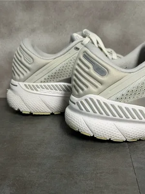 Brooks Adrenaline GTS 22 Women’s Oyster Grey/White Sneakers 1203531B134 Sz 7.5B thumbnail 15