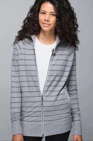 Lululemon top of the class‎ vented rear full zip hoodie size 8 gray thumbnail 1