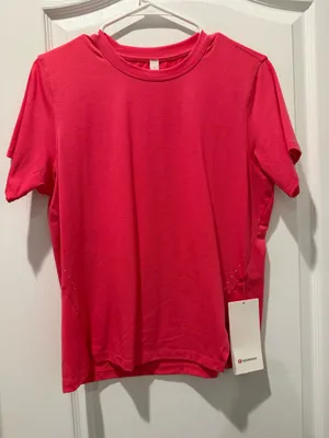 Lululemon Short Sleeve thumbnail 1