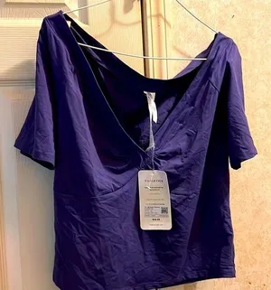 Fabletics Cropped Top thumbnail 1