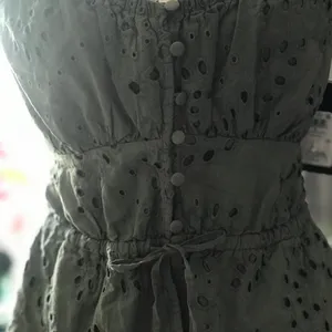 NWT Guess Larisen Cotton Eyelet Peplum Top thumbnail 9
