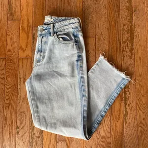 light wash blue Pacsun jeans thumbnail 1