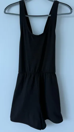 Vuori Black Cross back Romper in Size M thumbnail 1